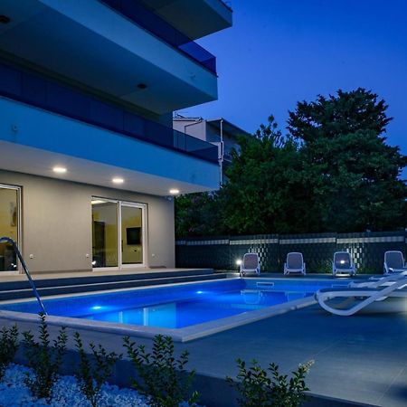 Seka Apartments With A Pool Kaštela Eksteriør bilde