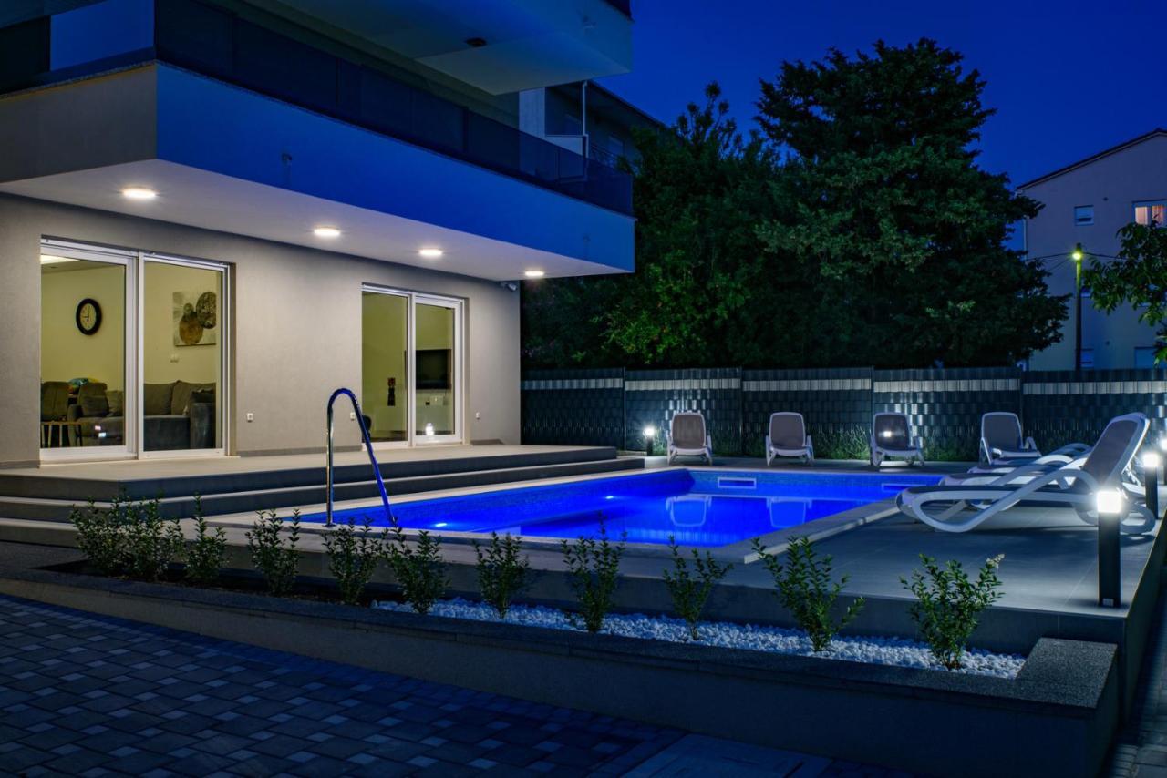 Seka Apartments With A Pool Kaštela Eksteriør bilde